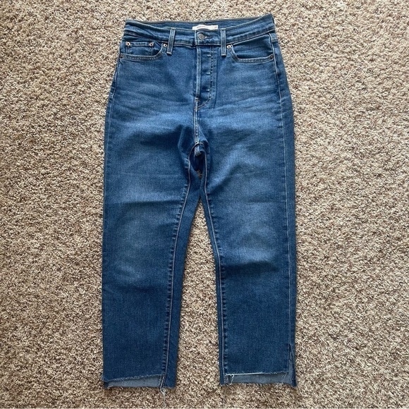 Levi’s Wedgie Straight Jeans With Frayed Step Hem 29 Button Fly - Picture 1 of 7